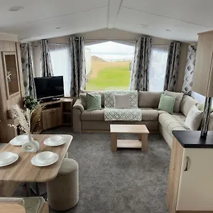  Holiday home Season United Kingdom
